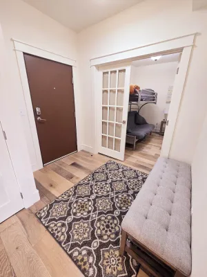 Image of Updated 2 Bedroom Condo!