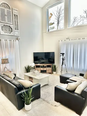 Image of Large, Luxurious Great Lakes Beach Front House