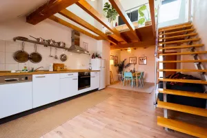 Image of ★ Modern family friendly 3R maisonette apartment ★