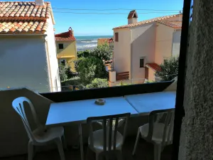 Image of Beach<50m. Equipped balcony. Parking. Wifi, car, bike option.   No. of activities