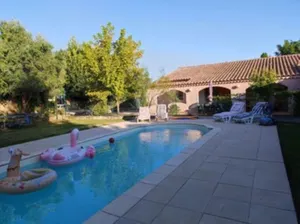Image of Les Arcades, a quiet corner