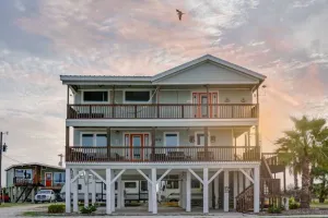 Image of Bay Front Home with Spectacular Sunrise Views
