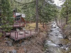 Image of Namaste Sulfur Springs House at Healing Waters of Shasta.