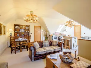 Image of Treetops is rustic, dreamy, warm & homely.