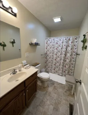 Image of Cozy, centrally-located home!