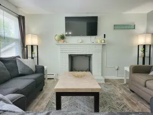 Image of RIVERVIEW VILLA AT OCEAN BEACH: 5 QUEEN BEDS