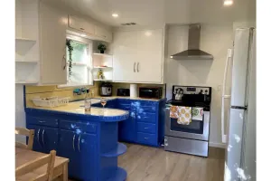 Image of 2 Bed Near Doctors Hospital: Beautiful, Sunny, New