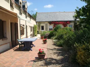 Image of Charming Cottage Near Bercé Forest: Fireplace, Billiards, Garden, Close to Hiking & Cycling Trails