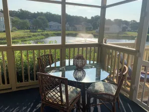 Image of Charming spacious townhouse, close to beaches, shopping & restaurants!