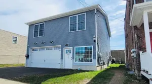 Image of Centrally Located in the Heart ❤ of Newburgh