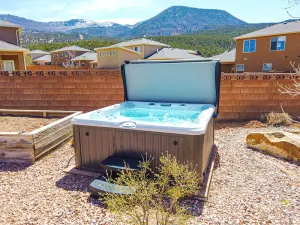 Image of Cedar Canyon Getaway with hot tub!