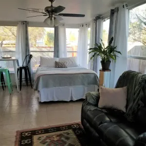 Image of BRIGHT ARIZONA SUNROOM, near UofA \/Banner \/Midtown