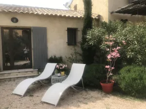 Image of Country house at the foot of the Luberon