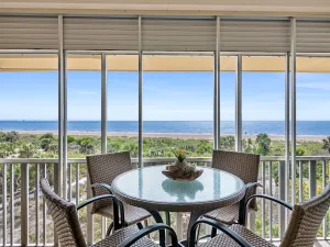 Image of Beautiful top floor corner unit - panoramic beach view, kitchen, grill, pool
