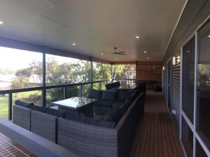 Image of Pellaring Flat Riverfront home with private jetty - near Mannum