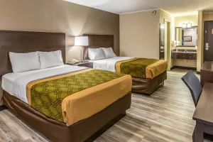 Image of Econo Lodge Inn & Suites