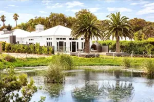 Image of Luxurious Portsea Lakehouse