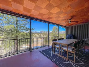 Image of Dunraven Retreat - Fresh Vintage 3Br Cabin