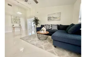 Image of Stylish 3/2 getaway! Near Theme Parks!
