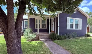 Image of Spacious 3BR\/2BA by Schreiner, Pet Friendly 🐾, Big Yard, ROKU TVs!