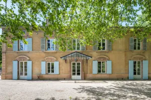 Image of La Verdière - Vast classical property