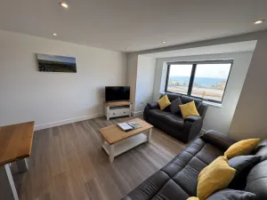 Image of Merlin uninterrupted coastal view