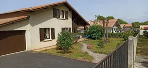 Image of The Landes house, traditional habitat.