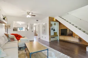 Image of Cozy and modern townhome in Aurora, 5min from highway !