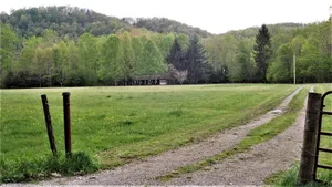 Image of 27 Riverfront Acres of Serene Mountain Views - Dog and Kid paradise!