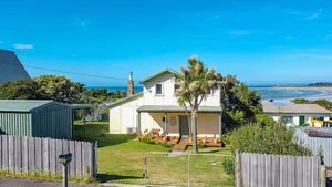 Image of So close to the beach