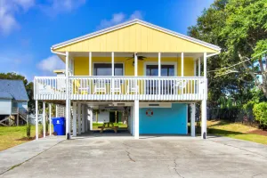 Image of ⭐Sea La Vie: Pet Friendly-Hammock-Outdoor Shower-5 Min Walk to Beach⭐