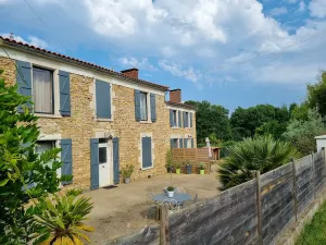 Image of LOCATION OF A COTTAGE, QUIET, IN THE VENDEEN BOCAGE