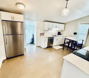 Image of The Cozy Murray Bungalow fast WIFI free parking!