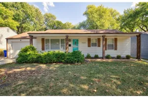 Image of ~Home away from Home~ FAST Wifi | BBQ Grill | Easy Self Check-in