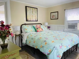 Image of 115 Rose Cottage with 2 bedroom walk to Groton Bay