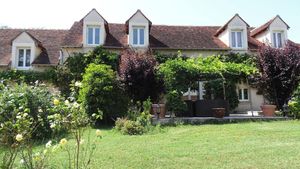 Image of Maison confortable à Saint-Georges-sur-Baulche avec terrasse et jardin