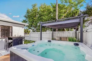 Image of Bungalow! Hot TUB! Games! 10 min to Beach!