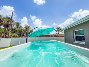 Image of Mid Island - Villa Hibiscus - Fort Myers Beach - Roelens Vacations