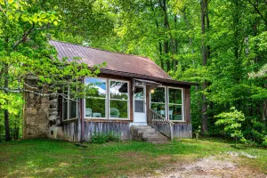 Image of 2 BA, (1 is a loft), 1 BA Log Cabin