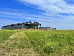 Image of Spacious 8 Bedroom Lodge