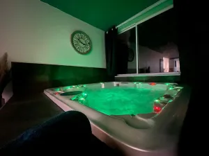 Image of Magnificent spa loft 10 minutes from Lille