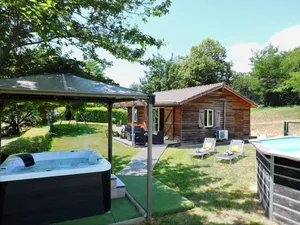 Image of Private Jacuzzi Spa - Private swimming pool (summer) - Air conditioning - Chalet Mélèze Gers