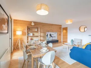 Image of Appartement neuf 65m² proche centre-ville - 400m des pistes, Wi-Fi - FR-1-645-72