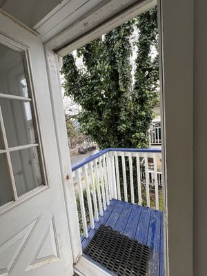 Image of Newly renovated cheery 1BR vacation rental with private outdoor deck!