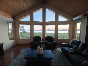 Image of Amazing Cook Inlet & Mountain View Home!
