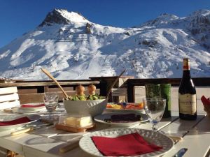Image of TIGNES LE LAC Charming apartment, 5 pers, Pied Pistes, South terrace, Lake view