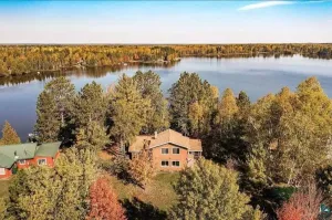 Image of Peaceful & Private Log Cabin Lake House