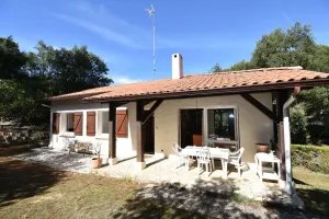 Image of Sabilande - Seignosse situation agréable dans quartier calme et boisé proche de la plage et du lac d'hossegor