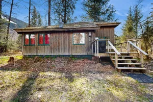 Image of Secluded cottage w\/mountain views and gas fireplace - close to lifts\/activities