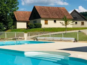 Image of Gite on small park with swimming pool in the Lot